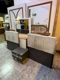 غرفة نوم مستخدمة • ٥ قطع • شد ونقل مجاني