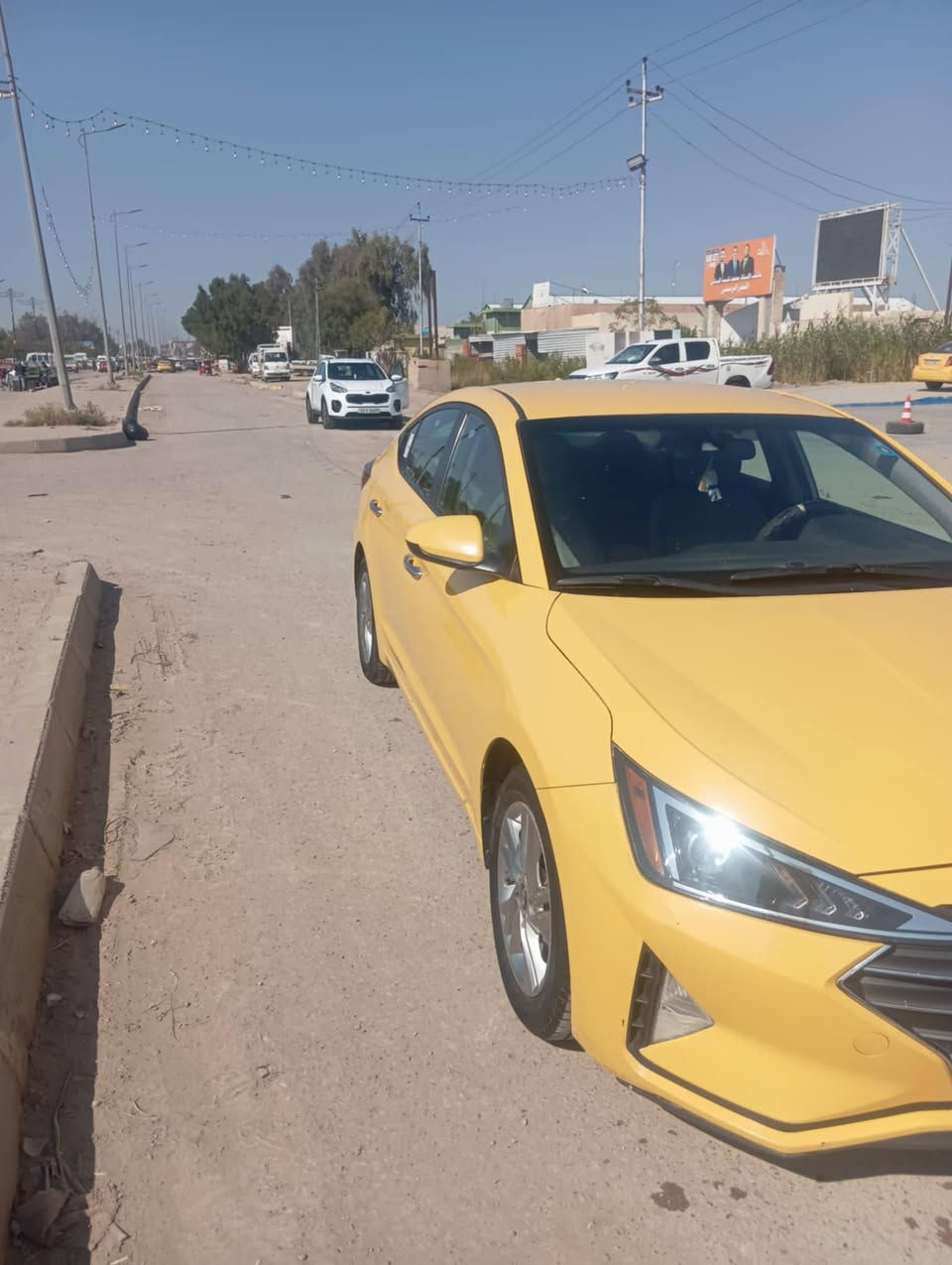 النترا 2020موصفات عاديه امريكي محرك 2000 كير محور ايتي 
رقم بغداد بسمي مصفره من كلشي تحويل ثاني يوم 

سعر 118 وبيها مجال بسيط مكاني ديالى تقاطع القدس 

غير متواجد على الفيس 
رقم تلفون :  ***********
