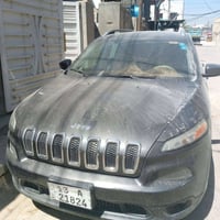 جيب للبيع موديل 16بيهه ضربه جاملق الأمامي وبيه طخه بلباب الوره سياره ك...
