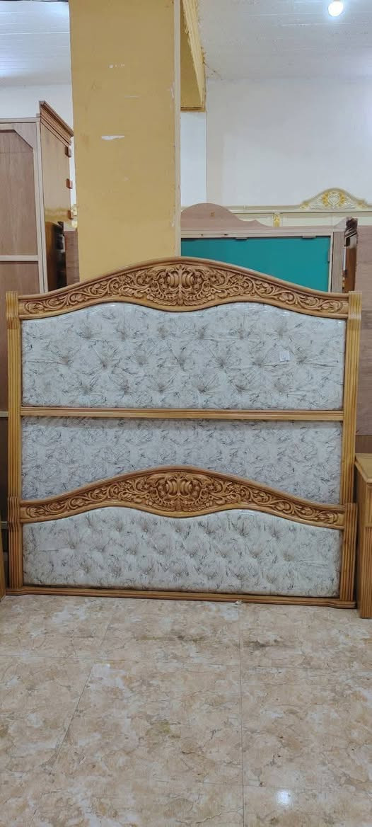 السلام عليكم غرفه مستخدمه نظيفه عنوان واسط العزيزيه شارع التربيه يوجد واتساب حنوش مدينه شركه الاعراس للاثاث العراقي *********** مقابيل التربيه
