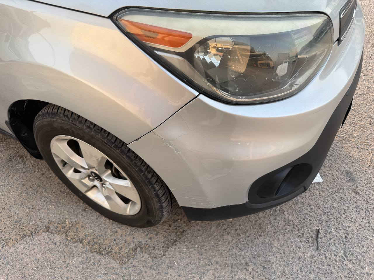 سلام عليكم
كيا صول 2017
وارد أمريكي مبدل باب وقبق جنطة
محرك 1600 GDI
محرك وگير مكفول
تبريد تدفئة كامل
تخم تايرات جديد
مرقم انگليزي نجف بإسمي
ماشية 80 ميل
سعرها 100 بيه مجال بسيط
السيارة بيه طخات وشخوط موضحة بالصور
مكانها نجف
التواصل ***********
