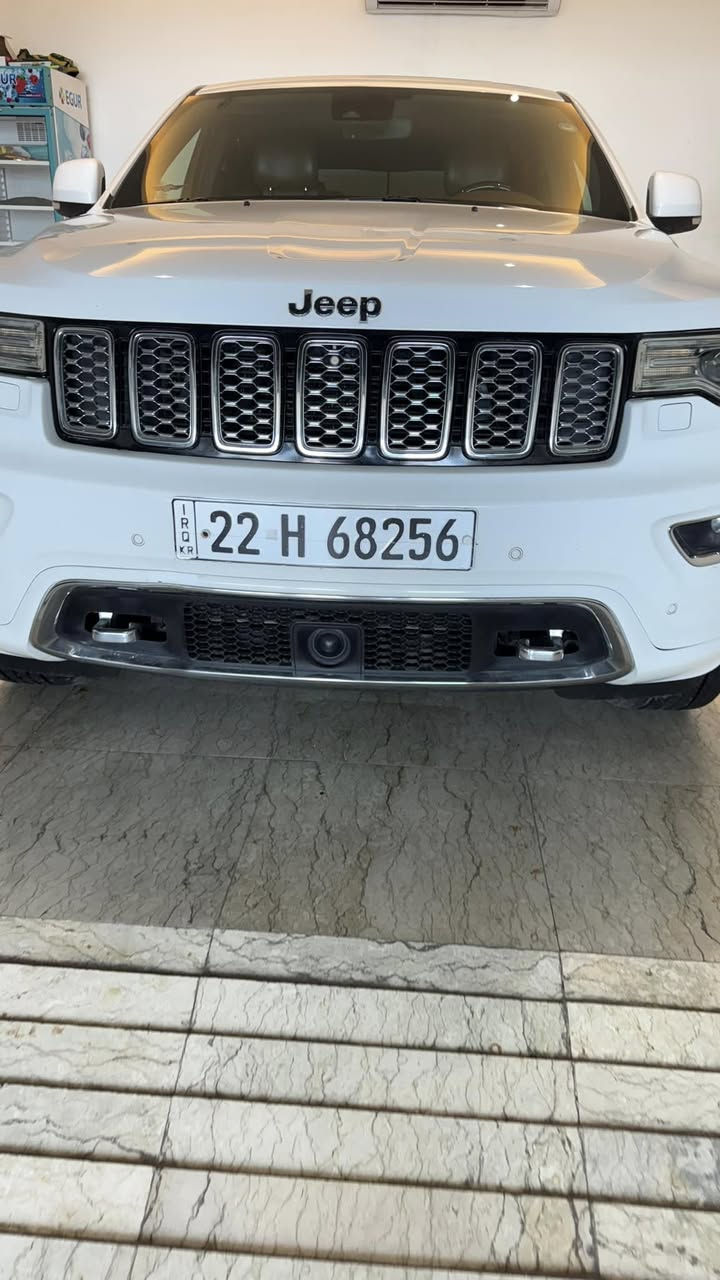 السلام عليكم....
جيب كراند شيروكي خليجي (اوفرلاند )
الموديل : 2021 (خليجي )وكالة هارلم.
العداد : 50 الف 
المحرك : 6سلندر 3600
الرقم  : اربيل بأسم الشركة 
اللون : ابيض ناصع .
....
السيارة مغلفة سيستم ppf 
سياره مكفوله كفاله عامه من الدعامية للدعامية 
على بلاد الشركة وعلى الفحص .
نظافة السيارة100  ب100
(السيارة وكالة هارلم )
........
* المواصفات :
* .......
* سقف بانوراما 
* دفع رباعي 4x4
* شاشات خلفية 
* مشغل اقراص (CD/DVD)
* نظام التعليق الهوائي (چكات) 
* داخل جلد قرميدي 
* رادار امامي تفاعلي 
* رادار خلفي 
* تحذير الخروج عن المسار 
* نقطة عمياء 
* فرش المقاعد من الجلد . 
*صفي المقاعد الأمامية كهربائية .
* ذاكرة لحفظ وضعيات الجلوس ( ميموري) . 
* صفي المقاعد الأمامية مع تبريد وتدفئة . 
* صف المقاعد الخلفية مع تدفئة . 
* ويل مروم قياس 20 انج .
* مقود السائق كهربائي . 
* تدفئة ستيرن . 
* دخول ذكي .
* شاشه كبيرة 8.4 انج .
* نظام الملاحة (GPS. 
* نظام خاص للطرق الوعرة . 
* مصابيح امامية زنون . 
* المصابيح الأمامية مع LED لايت . 
* كشافات ضباب بروجكتر زنون . 
* تشغيل عن بعد .
* صندوق كهربائي 
*  حساسات أمامية . 
*  حساسات خلفية .
* كاميرا خلفية .
* بخاخ ماء لتنظيف المصابيح الامامية .
* مرايا بخاصية التعتيم الذاتي . 
* مرايا جانبية قابلة للطي . 
* بلوتوث تلفون . ؟
* محدد سرعة . 
* نظام ايكو اقتصادي.
*نظام سبورت .
*نظام مانع انزلاق.
* نظام تشغيل واطفاء اوتماتيكي للمحرك . ( Auto Start System ) .
* نظام بريك اوتماتيكي ( Auto Break System ) .
* ............
السيارة بيها طخم تاير جديد بريجستون اصلي حدادية جديدة 
مابيها دينار مصرف 
........
مكان السيارة / البصرة 

السعر  : 355$ مع المجال القليل 
بيع او مراوس 355 ورقة 
***********
