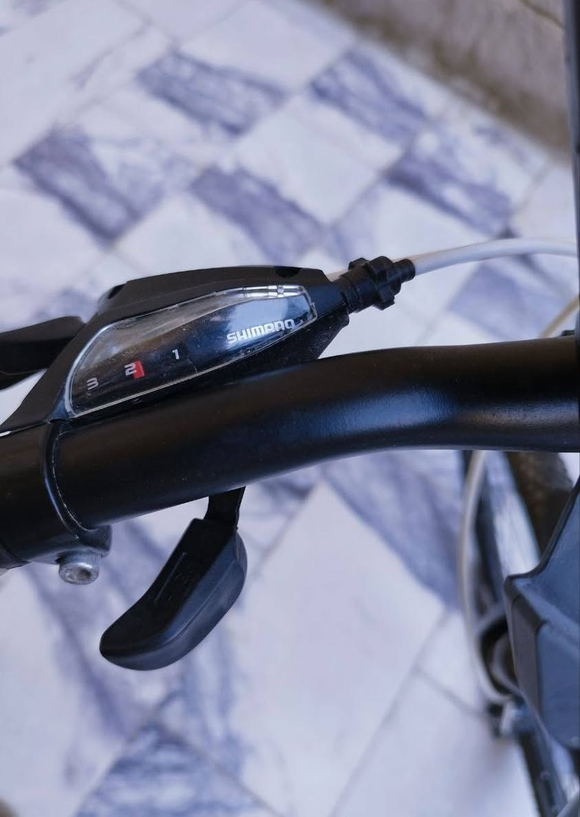 للبيع بايسكل BTWIN Rockrider ST 100

إطار ألمنيوم خفيف

7 سرعات خلفي  Shimano

3 سرعات أمامي 

فرامل دسك أمامية وخلفية

مساعد أمامي
مع حامل موبايل وحامل مطاره +رفرف خلفي وستاند

بحالة جيدة لم يستعمل اكثر من شهر

السعر: (135) وبيه مجال للشراي ناصرية, ذي قار


**إذا كنت صاحب هذا الإعلان وتريد حذفه لأي سبب، رجاءا أرسل رسالة إلى الدعم الفني**