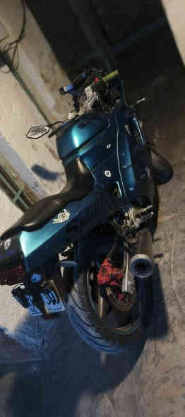 لبيع او مراوس سوزوكي GSX
دراجه بطح اوراقها كامله منفيس وكمرك منتهي فول شلعه ومعدل سرعتها 180 كلشي بيها شغال كلوبات عالي ناصي اشاير كلشي شغال دراجه ناقصها بس باتري وسعرها 650وبيها مجال تواصل خاص لو واتساب ***********
