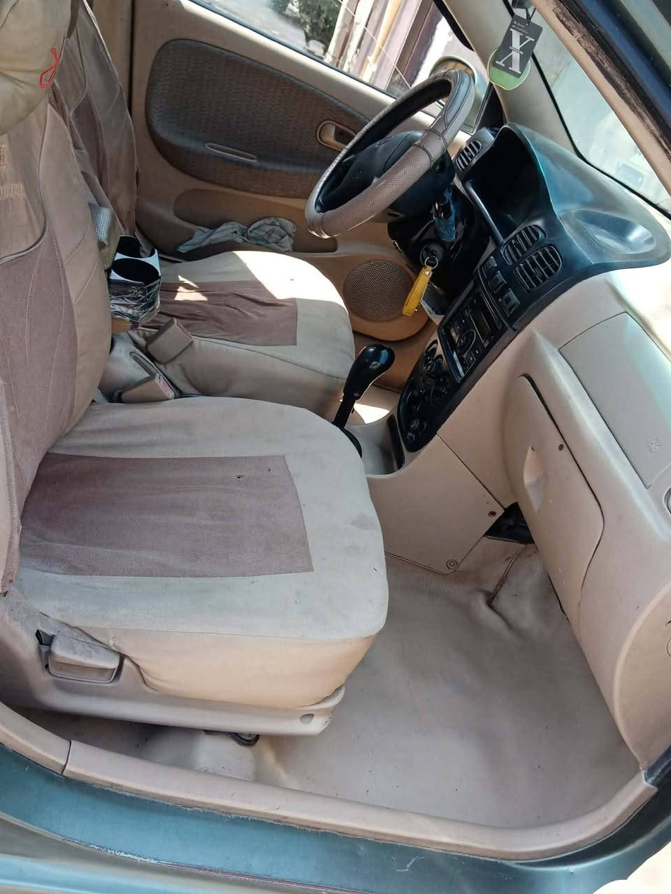 سلام عليكم مكلف بنشر كيه ريو موديل 2001محرك مكفول كير مكفول اوتوماتيك مكفولة السياره بأسمي تحويل مباشر تدفه تبريد رقم دوالي  السعر 42 وبيه مجال وخلي رقمي ***********
مكان سياره ديالى بلدروز
