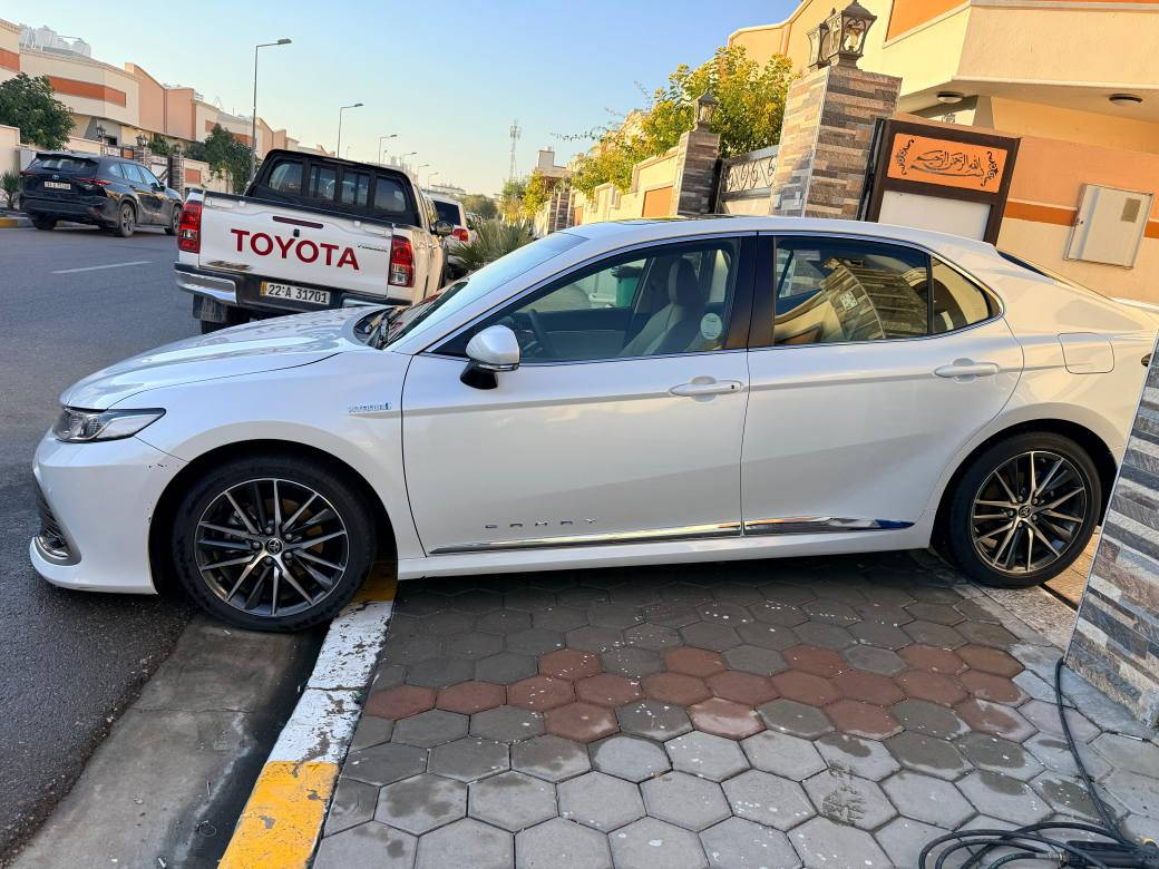 كامري هايبرد خليجي اعلى مواصفات GLE
الموديل 2023
المكينة 2500
الممشى 40 الف كيلو قابل للزيادة
حساسات ٣٦٠ 
كامرة خلفية 
فتحة سقف
اوتو كار باي 
اندرويد اوتو
تبريد خلفي
شحن لاسلكي
ستائر خلفيّة كهربائيه 
مصابيح Led
مرايا جانبية كهربائية
المكان البصرة 
السعر 220$ قابل للتفاوض

 *********** البصرة, العراق
