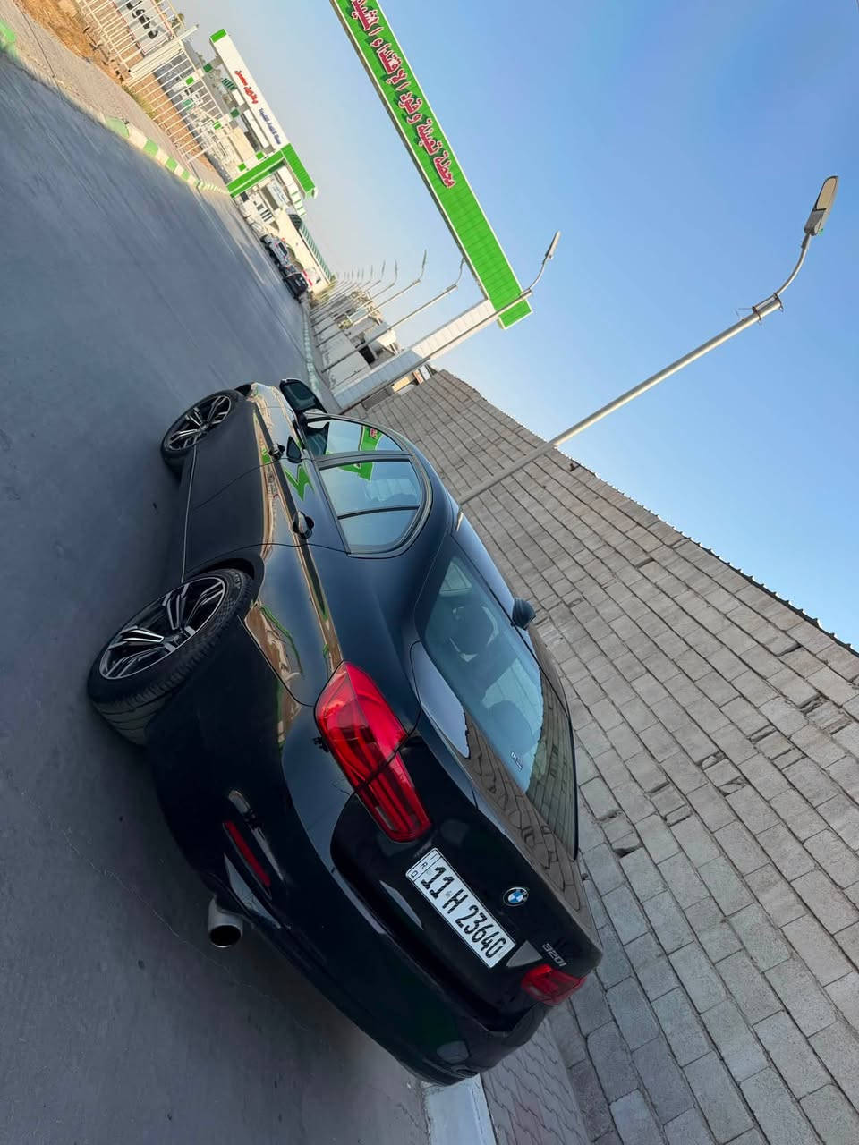 السلام عليكم 

BMW .320i .2018 

4 سلندر تيربو 🚀

مكينه وكير كفاله 

صدر ومكيانيك كله جديد

تخم تاير جديد 

رقم بغداد الدولي الجديد باسمي. 

هزه جديده

السعر 18.500$ بيها مجال بسيط جدا 

ديالى بعقوبه 
***********
