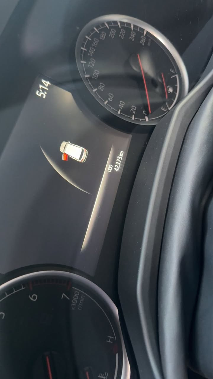 لاندكروز  VX 2023 ساز مكفوله كفاله عامه ماشيه 42 السياره بوضع الشركه رقم اربيل السعر 73500 الف ونص وبيه مجال بصيط للا ستفسار ***********
