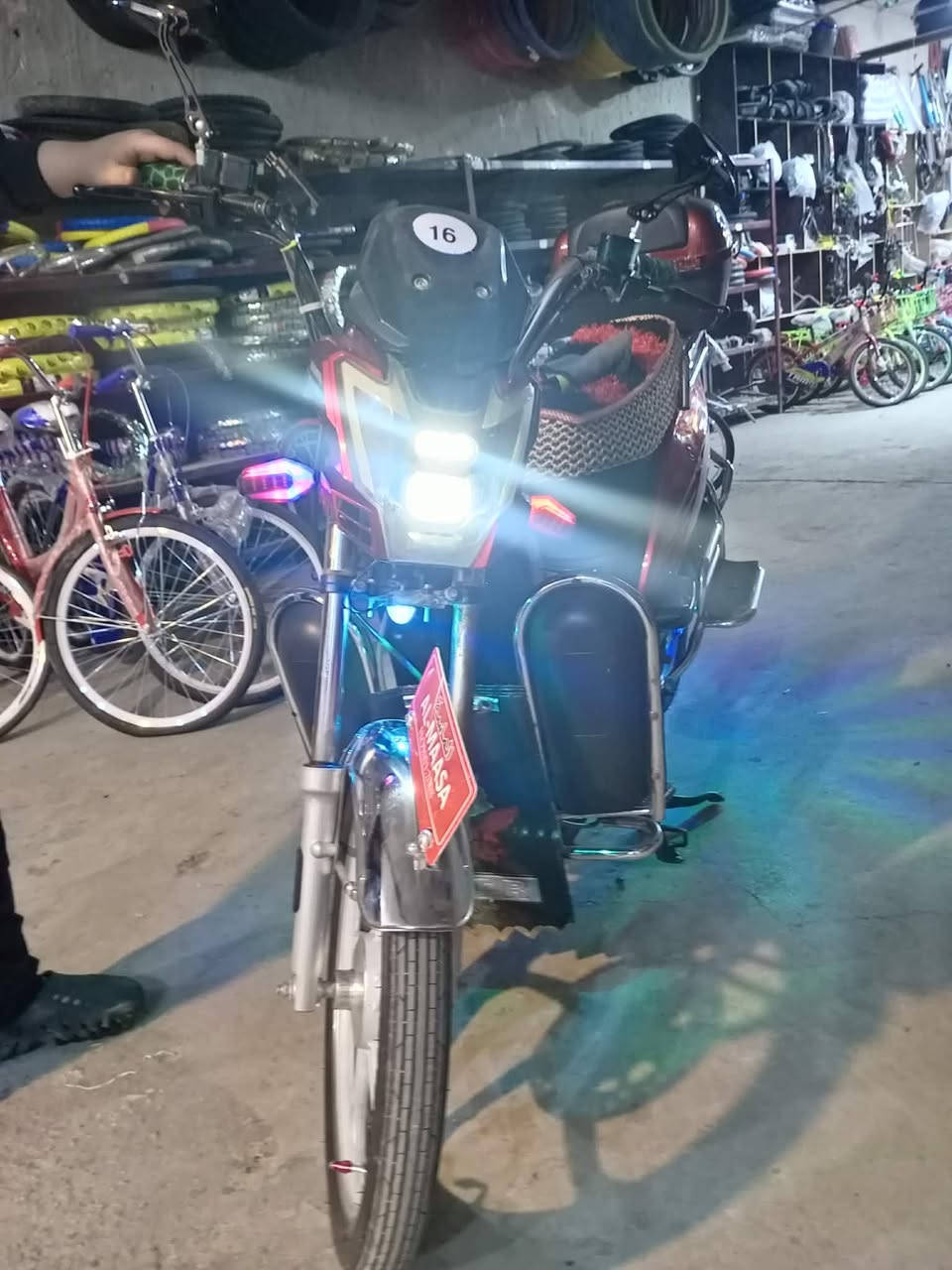 هارلي موديل 23السعر 600
جديد بطاريات اتفق وياك نص عمر 
***********
***********
