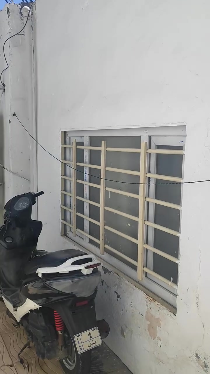 بيت دولان للبيع الجديده الرابعه مساحه 120 متر يم مطعم علوان ستقبال أو غرفتين أو صاله ***********
