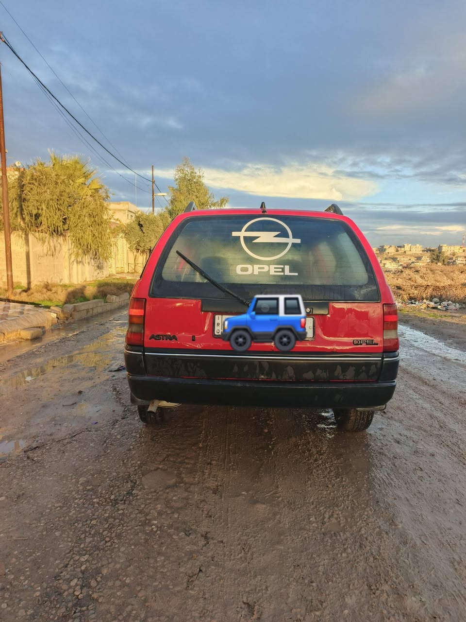 اوبل استرا 
موديل 1994
حجم 16
كير ومكينه جديد بشرط 
كابون بانزين 
رقم نينوى مصطره الجديد
سياره صافيه وجاهزه 
شرط التحويل 
باقي التفاصيل اتصل 
مكاني موصل مشيرفه 

هاتف ***********
