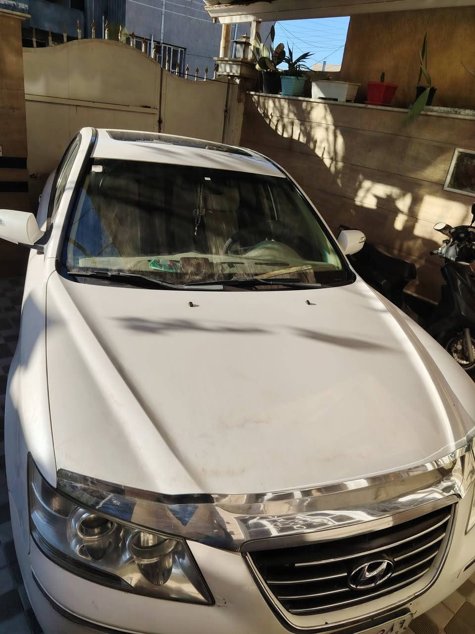 سوناتا المقدس مديل ١٠ فتحه فول مكينه ٢٠٠٠ بيهه باب مبدله موجوده بل الصوره من اشتريته قبل ٦ سنوات لحد هذا الوقت على أيدي السياره تطلع كل أسبوع مره واحده مظمومه بل البيت رقم بابل بسمي.... العنوان بابل نادر الثانيه قرب مندي الديره أبوعلي الزهيري ***********
