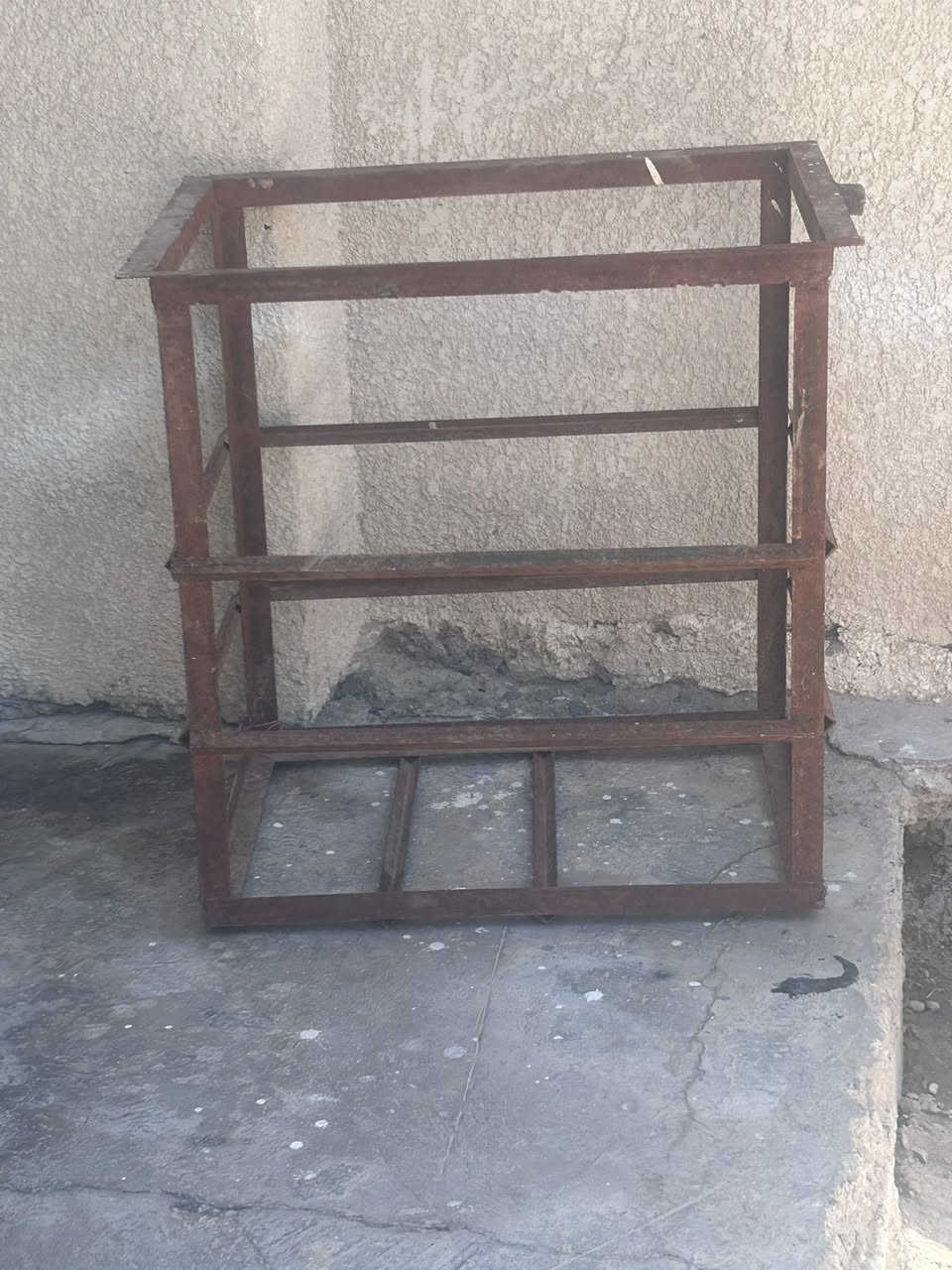 مكيف توسوت 2طن مع القفص مالته
مكان شهداء البياع 

***********
