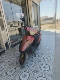 دراجه نظيفه ما بيها كل شيء شغالات كل شي بيها ماكس عدله رايدها بسعر 300...