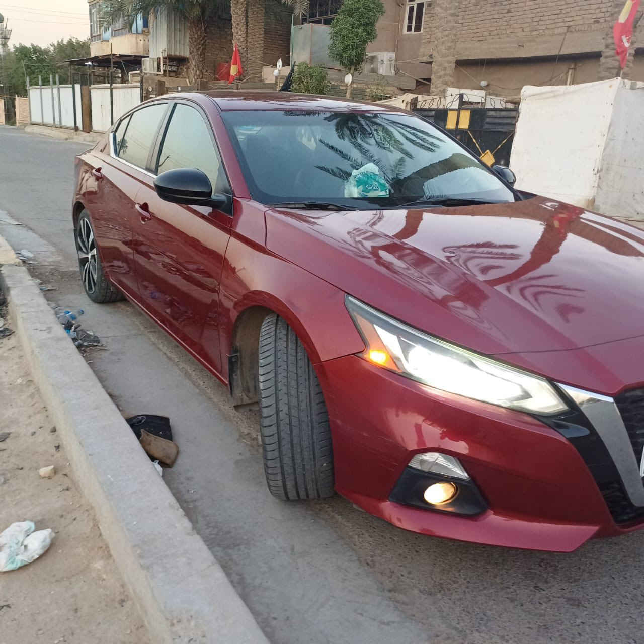 السلام عليكم 
التيما 2021 احمر 
 ضررها :
جاملغات امامية وبند والغد الايسر كامل فتح من البنط 
المواصفات :
 بصمه 
تشغيل عن بعد  
 نظام صرف الوقود الاقتصادي
 مانع انزلاق و ABS 
تحدید مسار 
رادار امامي وخلفي وجوانب 
نقطة عمياء
 توقف ذاتي 
شاشة كبيرة
 كاميره
  ويل كب 19
 *ماشيه 104000km مرقمه بغداد سعرها 14500$ وبيها مجال تحويل مباشر السياره باسمي 
رقم : 
*********** 
*بي واتساب
