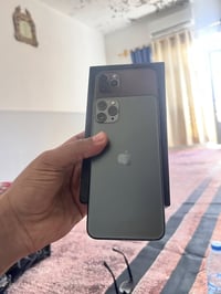 ايفون 11 برو ماكس عدد 2 المواصفات الاول. بطارية 94 بلحاسبة 82 مستبدل ش...