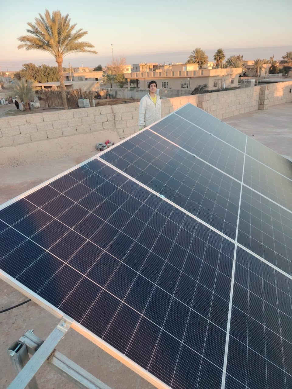 شركة الشروق للطاقة الشمسية النظيفة
خيارك الامثل نحو مستقبل نطيف ومشرق

تم بحمد الله تنصيب  منظومة طاقة شمسية نظيفة 
  في محافظة صلاح الدين قضاء العلم قرية ربيضه 

 / السبت /   3/ 1 / 2026

 قدرة المنظومة 
👍  12 أمبير ليلي و 16 أمبير نهاري 🔅 💫💥

مكونات المنظومة 
بطاريه 15 كيلوواط عدد 1 
اتفيرتر 6 كيلو واط   عدد 1
الواح لونجي عدد 8

عاشت ايديكم الكادر المميز
بقيادة الأستاذ ناظم الصحن 
و  الأستاذ عياد الجبوري 

مواد اصليه من ارقى الشركات العالمية 
ضمان حقيقي مع وصل مختوم باسم شركتنا 
صيانة  كادر متخصص في صيانة المظومات بشكل دوري وفي اي وقت  

شركة الشروق للطاقة الشمسية النظيفة مستعدون لشد وتنصيب الطاقة الشمسية خارج وداخل المحافظة وبسعر مناسب جدا 
متوفر منظومات طاقه شمسيه ونقد اقساط عن طريق ماستر كارد او كي كارد الرافدين حصراً 
موبايل 
 استاذ سعيد *********** 
استاذ ناظم ***********
