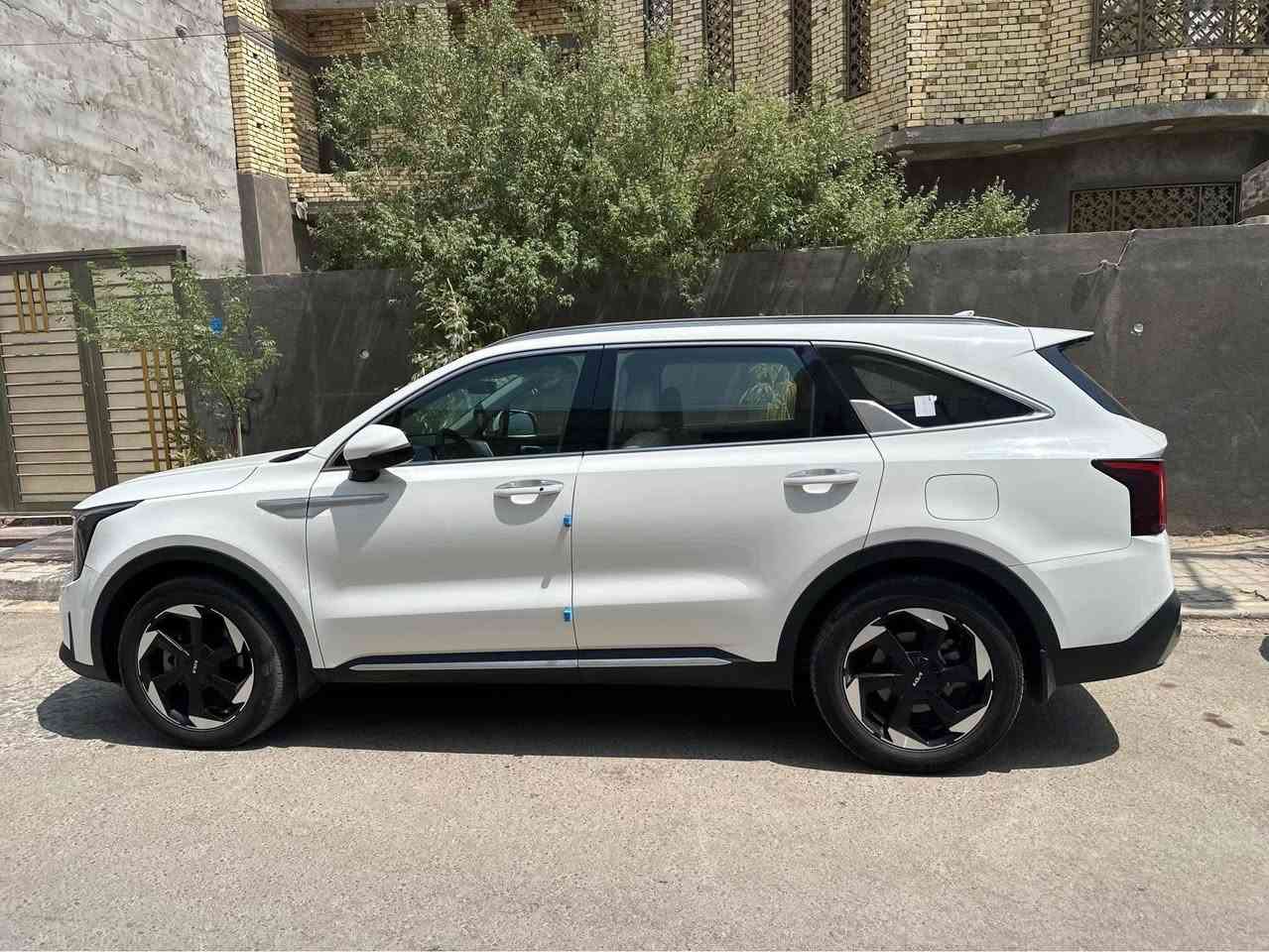 السلام عليكم مكلف بالنشر
كيا سورنتو  2024 اربيل  خليجي استخدام شخصي كفاله عامه
مواصفات فووول قماره حديد 
بصمه  + تشغيل عن بوعد 7 راكب + كشن 2 كهرباء 
3 قطع تبريد بردات خلفيه.    جنطه كهرباء 
شاحن موبايل.   سايد بريك بصمه 
محرك V6 حجم  3500 وضع الشركه 
السعر 318
البصرة الجزائر رقم صاحب السياره ***********
مكلف بالنشر ‏
