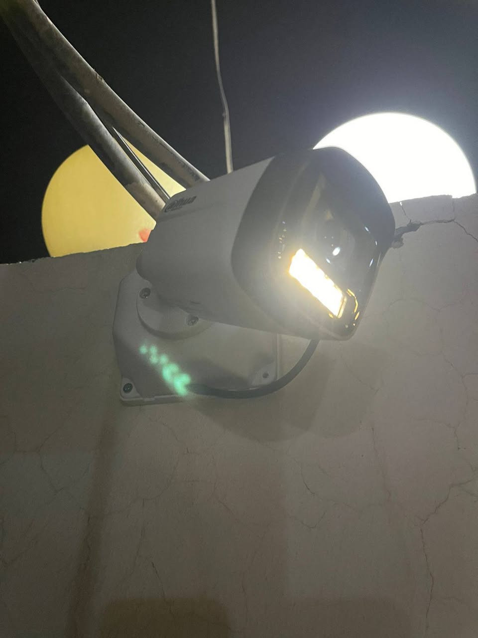 تم على بركه الله 
تم تجهيزوتنصيب كامرات مراقبه نوع دهوا 5ميكا 
تنصيب 6 كامرات من "مركز الامان " بدايه شارع المجمعات 
🏠التنصيب في مجمع الكرار 
من ماركة دهوا العالمية من تجميع أصلي 
تتضمن 
✅كاميرات 6 ماركة دهوا العالمية
✅جهاز DVR
✅دبل افلاش ليزرية
✅كامرات فول كلر صوت 
✅ستاند كامرة
✅اسلاك  امتار
✅ضمان في العمل لمده سنة
✅الكاميرات من ماركة دهوا العالمية  اصلي 100% و ليس تقليد
ملاحظه:جميع الاجهزة والكامرات ضمان لمده سنة
للطلب او الاستفسار:
#واتساب: ***********
           /***********
العنوان المكتب :النجف الاشرف شارع المجمعات مقابل سوق النجف للعقار
