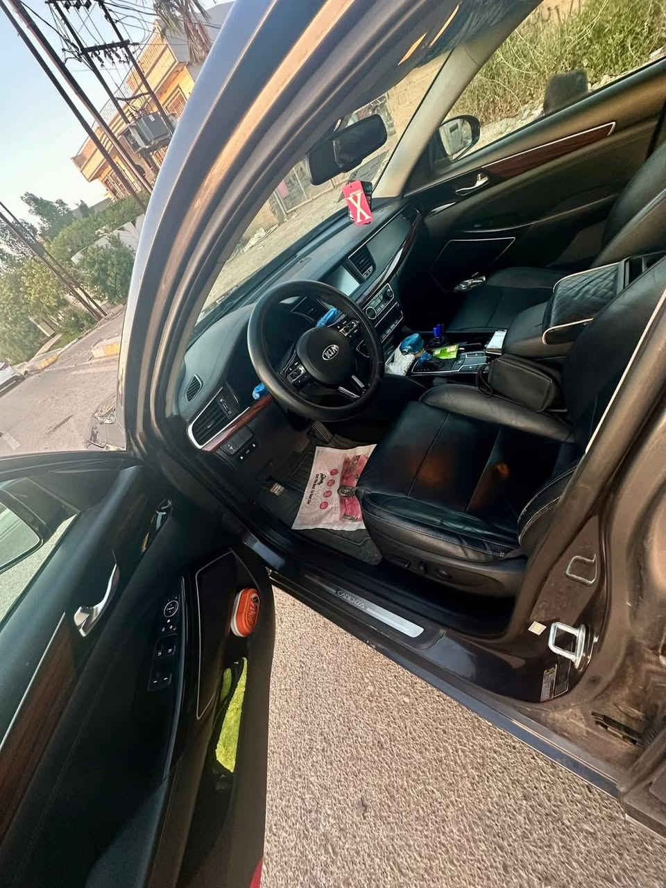 تم تنزيل السعر
كيا كادنزا (2017)
🚗 مكينة GDI
🔑 بصمة تشغيل وابواب
🔁 إشارات مرايا
🪑 كشنات جلد تدفئة
🎛️ تحكم ستيرن
🧩 داشبورد جلد مطعم صاج
💡 لايت زنون بلاد
🔦 حاجب لايت وبك لايت
الضرر 5 قطع جهة السايق 
ايرباك سليم 
🇺🇸امريكي

مكان تواجد السيارة: ديالى بعقوبة
رقم صاحب السيارة: ***********
