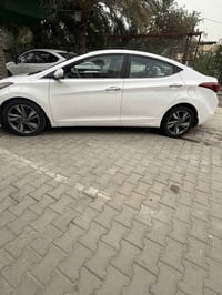 هيونداي النترا 2015 خليجي لون ابيض ثلجي المرغوب محرك 1800 دووش   ماشيه...