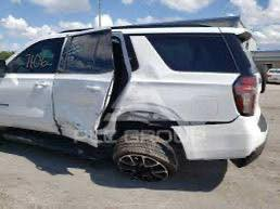 السلام عليكم
تاهو موديل ٢٠٢١ rst
متبدل باب نفس الون خلفي مثل ما موضح في الصور 
السعر 36000بيهة مجال
ماشيه 50الف
مكان بغداد حي الجامعه
سياره نضيفه وجديده مابيهة اي نقص
للتواصل ***********
