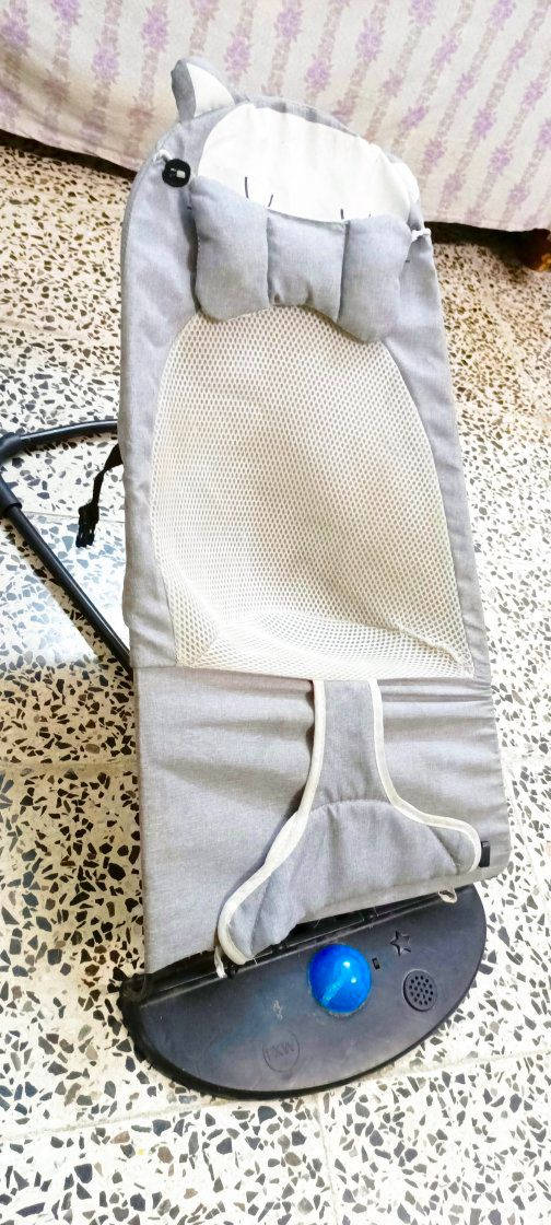 هزاز طفل للبيع مع ضوء موسيقى شغال بالكامل 
جديد للبيع
اصلي باب اول يتحمل وزن طفل لل ٢٠ كيلو


**إذا كنت صاحب هذا الإعلان وتريد حذفه لأي سبب، رجاءا أرسل رسالة إلى الدعم الفني**
