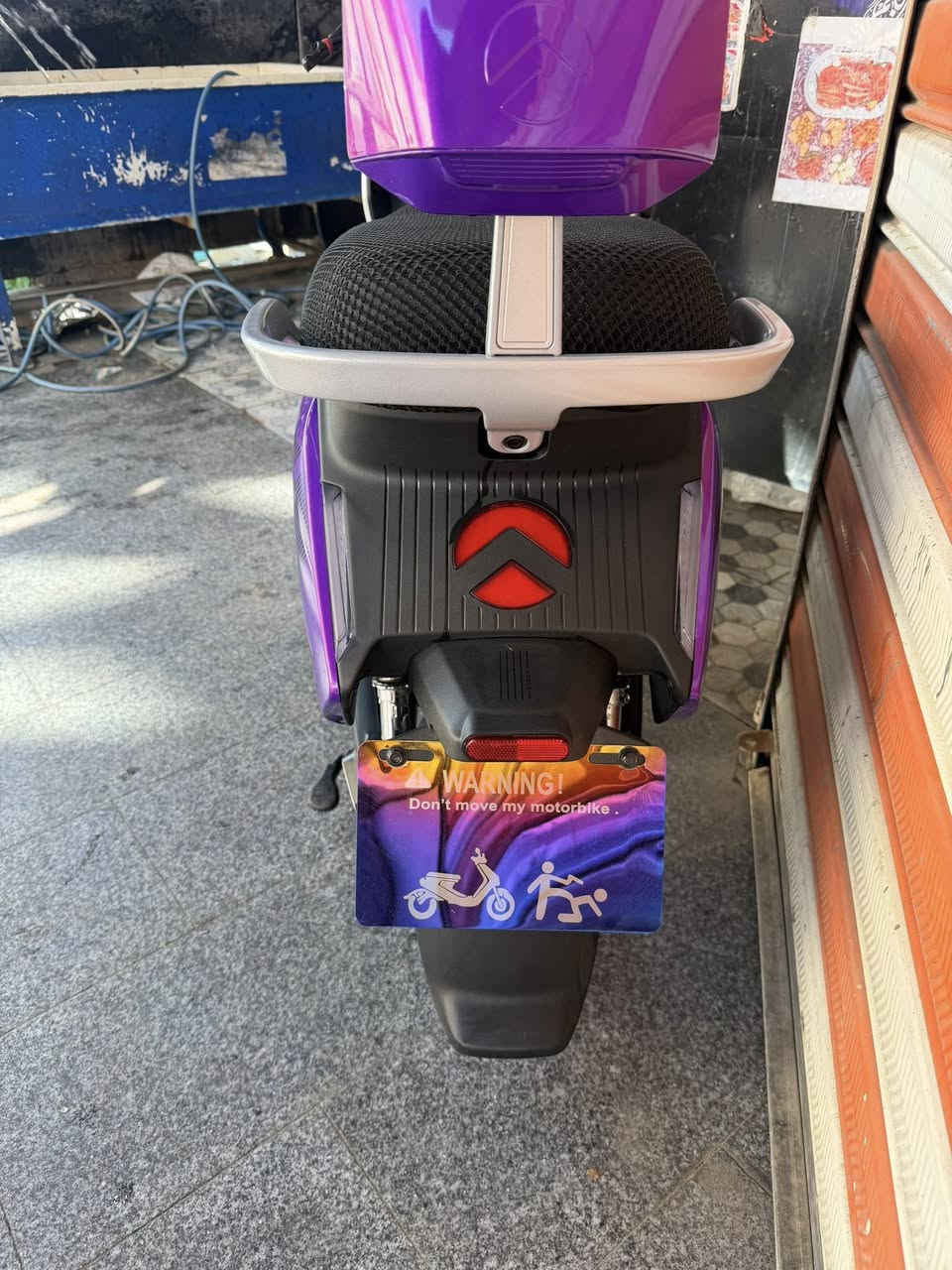 دارجه شحن للبيع 
نوع (النيار گارو )) 2026
موصفات🛜 بصمه🫆 عن طريق كارت 💳رمز سري 🔢
ملف2500
90كيلوً متر
تمشي حقيقي 81
سعر مليوم و100قفل
عنواني الاعظمية
***********
