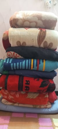 بطانيات ٧ قطع • لحافات بولستر ٣ • نظيفات