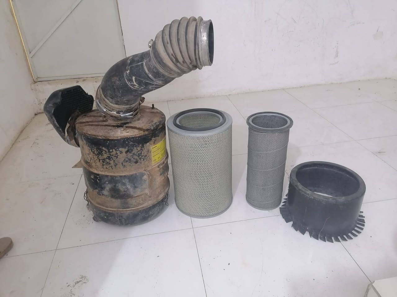 شوتة مان صقر اصلي مستعمل موديل ٩٣ ام برغي عنوان بغداد جرف نداف محل قيصر تصال ***********
