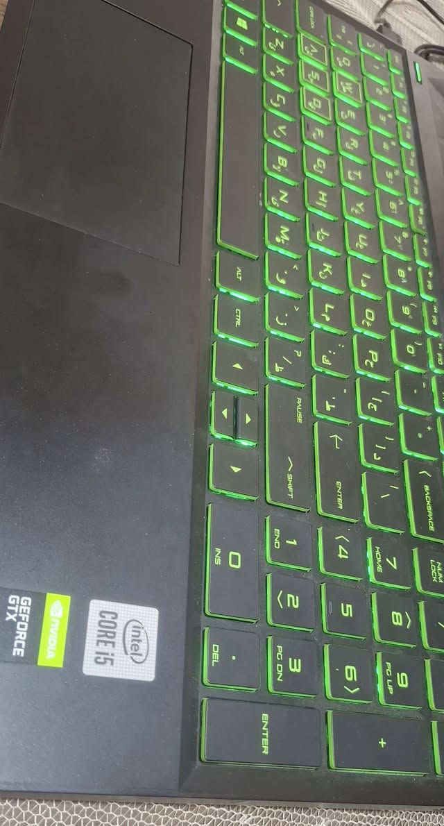 لابتوب العاب كيمنك مستعمل النوع: HP Pavilion Gaming (نظافة 100%).
المصدر: شراء جديد من شارع الصناعة (اشتريتها كسر كارتون) وليس بالة.
​المعالج: Core i5-10300H (جيل عاشر فئة H).
​الرام: 16GB.
​الهارد: SSD 512GB (جديد سيتم تركيبه عند الاتفاق لضمان الخصوصية).
​كرت الشاشة: NVIDIA GeForce GTX 1650 (4GB منفصل).
​الشاشة: 15.6 بوصة Full HD.
​النظام: ويندوز أصلي (Windows Original).
​الميزات: كيبورد ضوئي فسفوري + شاحن أصلي.
​السعر: 700,000 دينار 

المكان/ بغداد 
للتواصل: خاص.


**إذا كنت صاحب هذا الإعلان وتريد حذفه لأي سبب، رجاءا أرسل رسالة إلى الدعم الفني**