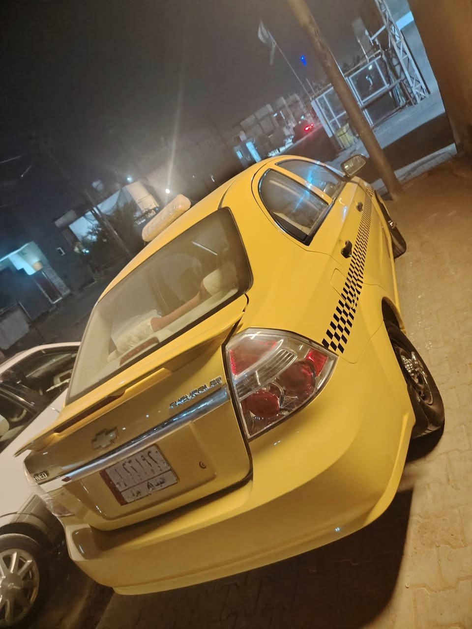 السلام عليكم افيو 2009 مصبوغه عام لبيع ***********
