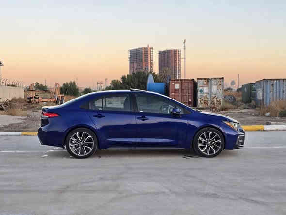 السياره فول مواصفات للاخير اعلى فئه 
بصمه تشغيل وأبواب وجنطه
فتحه وشفتات بالستيرنك 
شحن وايرلس 
هيترات بالكشن والستيرنك 
رادارات اماميه جانبيه 
ويل كب رياضي 
لدات اماميه ولايت زينون
محرك 2000 ممفتوح وسريع جدا واقتصادي 
وكير 10 نمر رياضي جديد
وهواي بعد بيها مواصفات 
السياره بدون صبغ ولا تبديل
فقط دعاميه اماميه وبدنه بيها بارد بالجاملغ  الامامي
مابيها صور حادث ورقم الشاصي بالمنشور مع السونار
رقم بغداد ب اسمي تحويل مباشر سنويه وهزه جديده 
مكاني بغداد حي الاعلام ***********
السعر 142 ومجالها بسيط جدا بغداد
