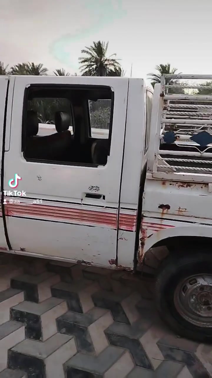 السلام عليكم سياره للبيع رقم وسنويه ***********
