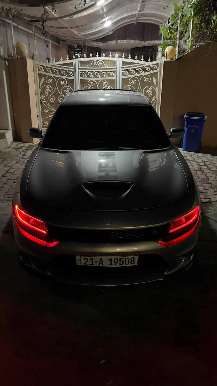 السلام عليكم...

جارجر RT /5700 📍
موديل 16 بدون صبغ السياره بيها بارد بس 
ورصعتين براس الشاصي 
وارد كندي ماشيه 212 الف كيلو 
بدون نقص السياره وسونارها موجود
 وعليها شوته رياضي 
وبلكات رياضي ريسنك وهواي غراض 
هود رياضي بفتحة
جناح خلفي رياضي
أوتوماتيك 8 سرعات
مظهر رياضي معدل بشكل عام
 صور الحادث والسونار موجودات بالمنشور 
السيارة مابيها نقص من الالف للياء 
هاذ رقمي وخابرني وبيك خير ودال  |  ‎***********

