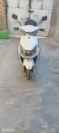 دراجه للبيع سعره ٤٥٠      ٠٧٨٢١٣٢٥٩٠٢