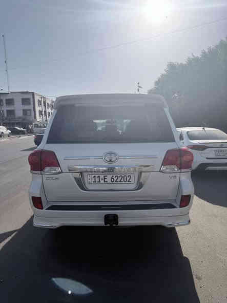 لاندكروز موديل13 رقم بغداد GX.R تبريد 3 قطع محرك4000 /6 سلندر  مكفول من الضربه والصبغ والبارد تجي تفصح وتكلب وعلى السونار السعر 37 وبيها مجال مكان بغداد حي اور بضهر نادي النفط
اتصال ***********
