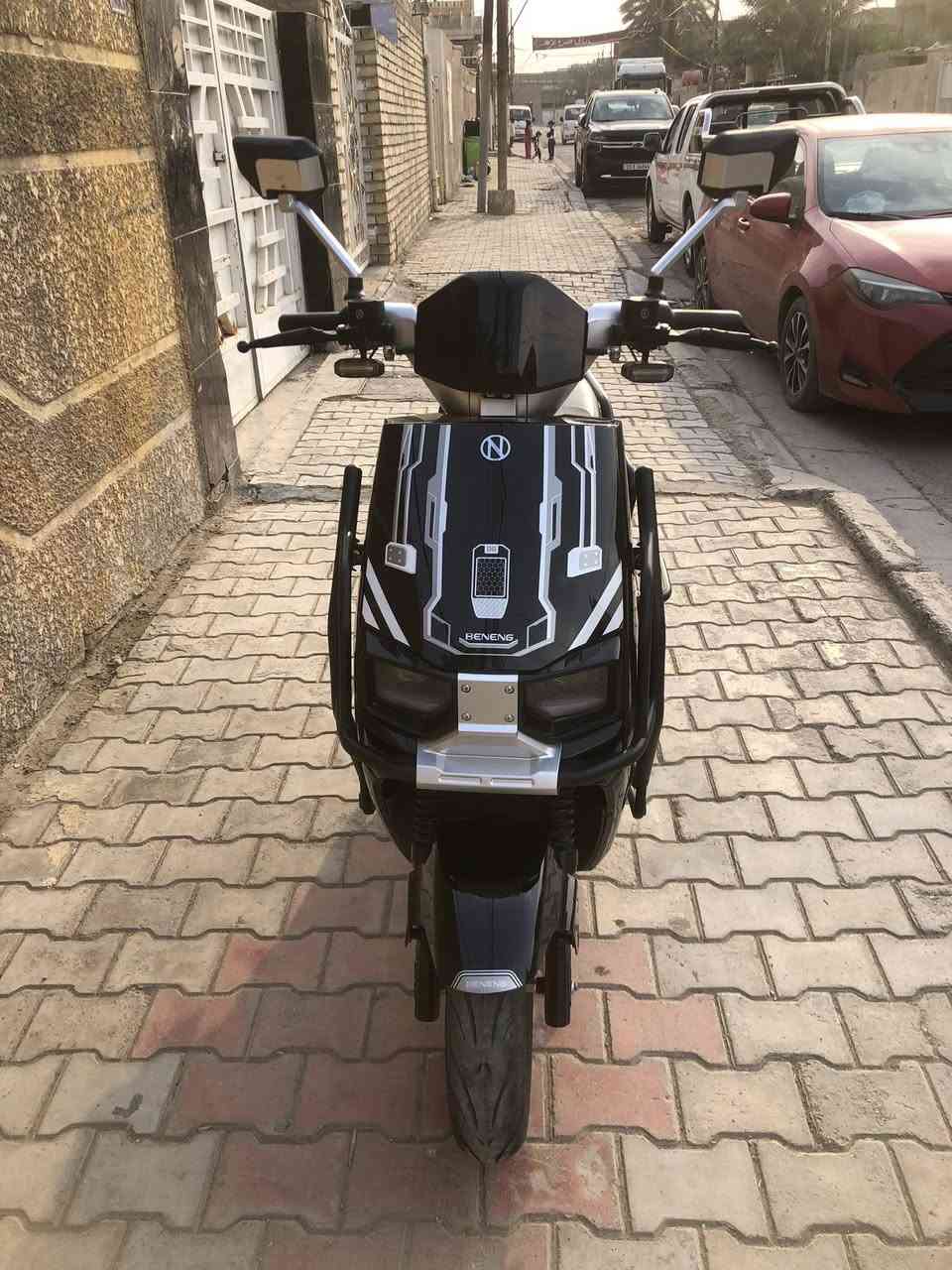 السلام عليكم
دراجة شحن ماتركس للبيع 
بصمة وسويج وتشغيل عن بعد 
نظام R 
32 امبير و72 v 
و6 بطاريات 
وملف 2000  
ومنفذ شحن USB 
گير 4 نمر 
تمشي 70 حقيقي 
تمشيك 40 كيلو بالشحنة 
استخدام 4 اشهر فقط
العنوان بغداد / الكمالية 
للاستفسار الاتصال ***********
