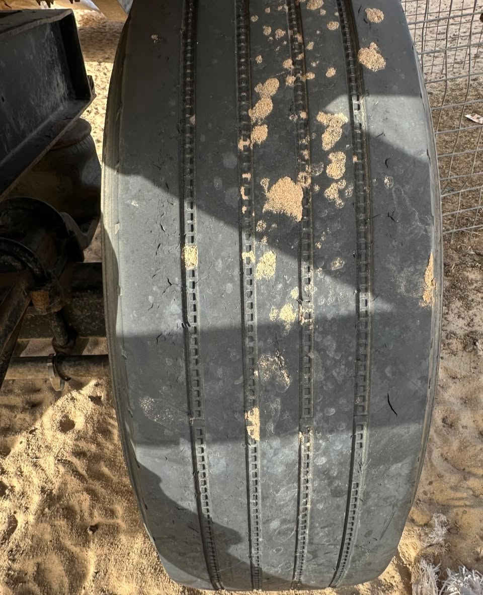 سلام عليكم من رخصت مدير لكروب مقطوره البيع نضيفه تاير حرفش السعر 4 مليون وبيه مجال مكان المقطوره بصيه 📍رقم ***********
