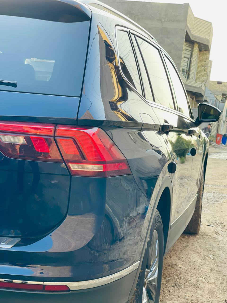 للبيع فولكس واكَن تيكَوان 2023 وارد امريكي فئة SE 
بصمة تشغيل+ بصمة بيبان+ بصمة صندوق
كشنات جلد + كشنات كهرباء 
داخل ابيض
تشغيل عن بعد 
7 راكب 
رادار 360°
شاشة كبيرة + تحكمات ستيرن
ويل كب 18 
اشاير مرايات + اناره ع القدم  
تبريد قطعتين 
سايد بريك بصمة 
نظام DRIVE MODE
نظام AUTO STOP
لايت زنون+بك لايت لد+ لد نهاري
تبريد لمس + مناخي 
ماشية 53 الف
مكينة 2000 تيربو
صور الحادث مرفقة بالمنشور 
تبديل دعاميه اماميه.راديترات ومروحه مازدات وشباك و رادار بلادي نفسها
ايرباك ستيرن والبرده طاك
رقم منفيس بأسمي اني مستوردها
تترقم اي محافظه ماعدا الاقليم
العنوان بغداد
السعر 210 وبيها مجال بسيط للاستفسار 
***********📞
