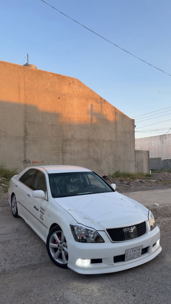 سەرەتا بەناوی خودا
TOYOTA CROWN 
GRS180 2007
براوە براوە 
شاهینەی ١٨٠ 
مۆدیل ٢٠٠٧ 
بەسمە رەساسی 
ناو رەشی ساج رەش کراوە بەشین 
کوشن جڵدی دوبەی 
چوار تایەو ویلی لۆک لۆک
پێش و پشت Tom's 
هەموگیانی بەشەرت دینار مەسرەفی نیە 
سەیارەکە هی ماڵە 
سەعری ٥٣  معامەلەیەکی کەم 
موشتەری نامە بنێرە یان تەلەفۆن بکە 
0751 520 1051

