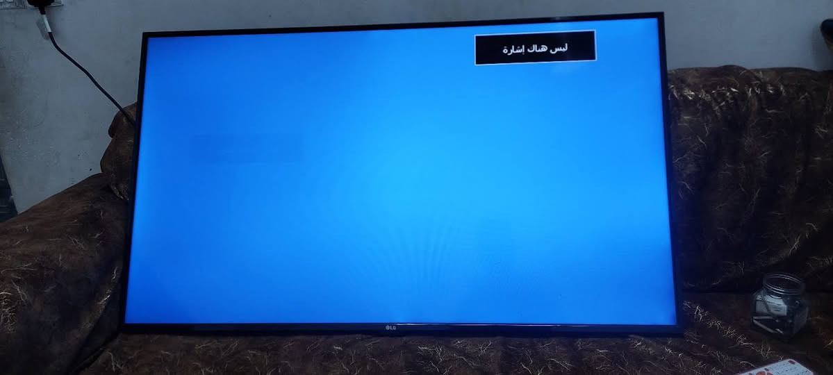 من رخصة الادمن عندي 4 شاشات الاولى سامسونك اصلي وكالة  سمارت حجم 43 (4 كي )حقيقي  صوت مجسم فول برامج السعر 225 الف والثانية سامسونك عرضة اعلانات فيتنامي اصلي مصممة للاعلانات في القاعات والمولات للعمل الطويل السعر 190 الف والثالثة الجي صيني حجم 50 بدون نت سلم (نحيفة) السهر 180 الف والرابعة شارك 32 بدون نت السعر 70 كلهن نظيفات وعالضمان بمكاني بغداد ***********
