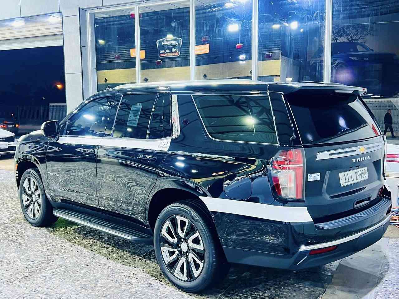 السلام عليكم 

تاهو 2023   LS

مغلفة BFF 

ماشية 26 الف 

مكفوله كفله 

العنوان بغداد زيونة مقابل ملعب الشعب 

الاتصال ***********
