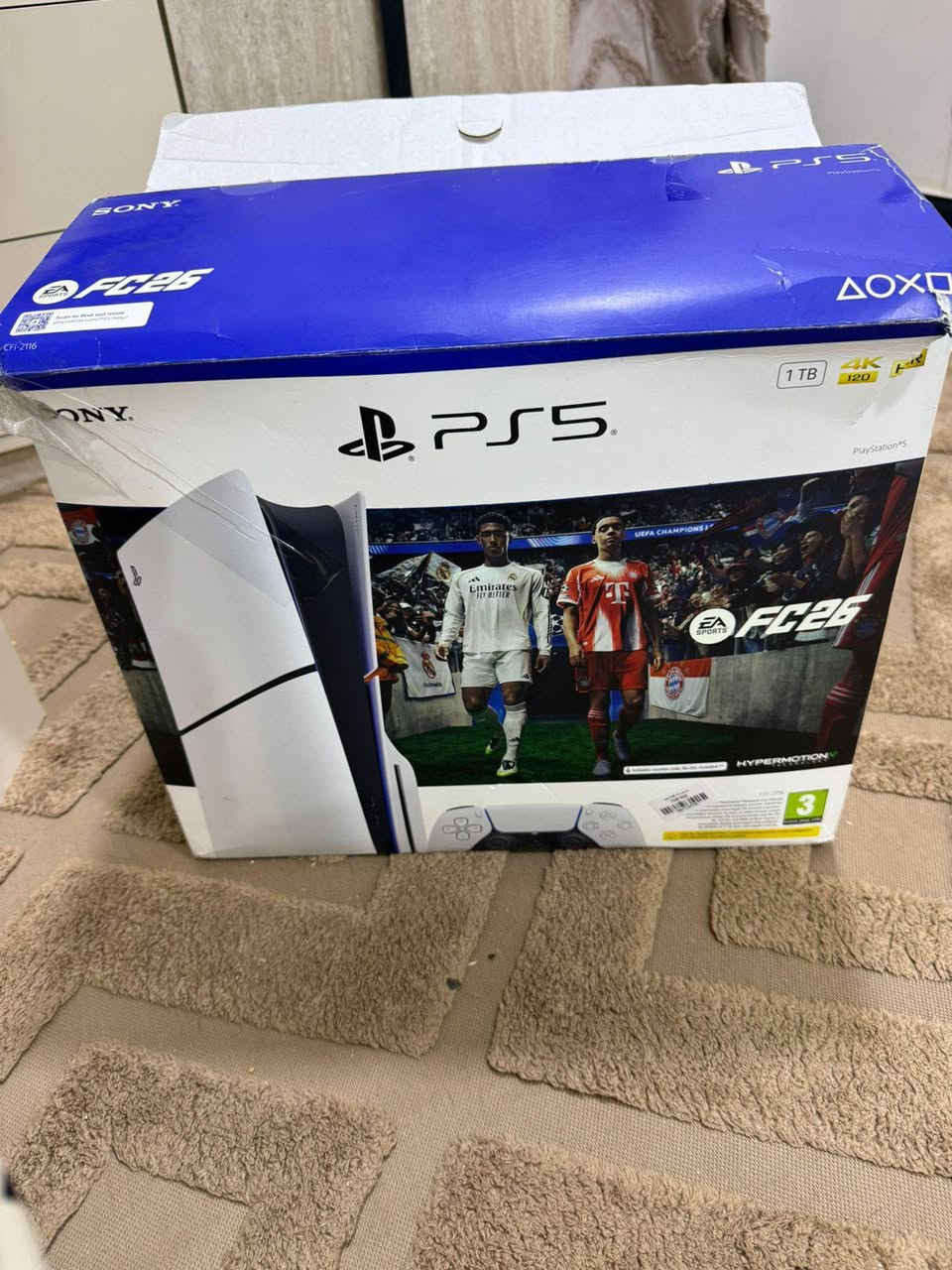 بلي فايف سلم اوربي 1 تيرا مستخدم شهر اخوه الجديد وياه اثنين جوستيك اصلي و 3 لعبات السعر 750 الف
*********** بي بس واتساب
