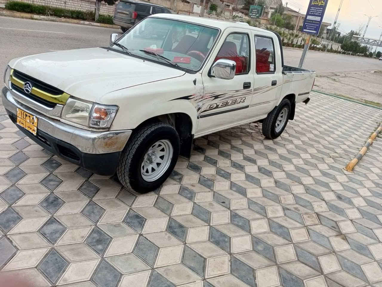 دێر 2006.
مەنەفس .دەعموو نییە 
چوارتایەی تازەی لەژێراێە  
سەیارەی ماڵە مەسرەفی تیا نییە .
گێڕوو مەکینەو ئەکسلی بەشەرت 
سعری32گەڵاو مەجال .
***********
***********
