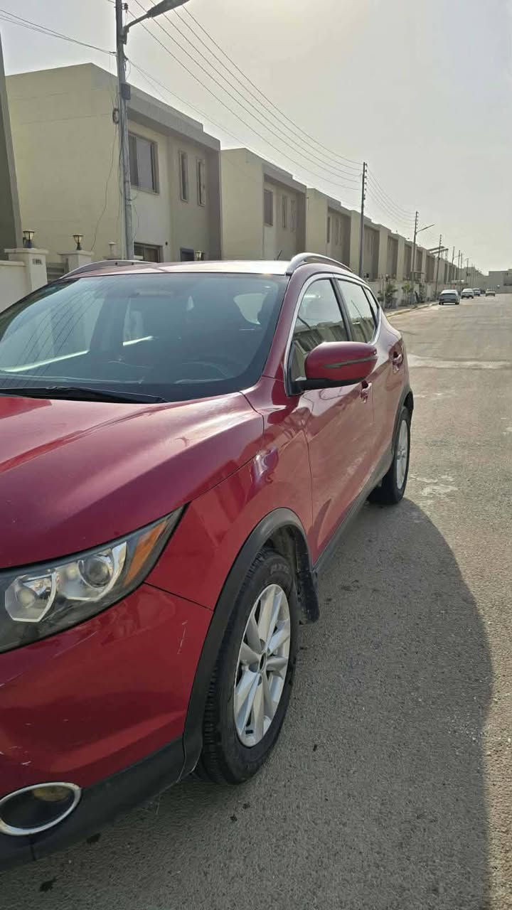 السلام عليكم نيسان روج ٢٠١٧ بصمه تحكمات شاشه بدون فتحه السياره كفاله عامه من ضربه وصبغ تبريد محرك كير كله بشرط السياره عله وضع الشركه برغي ممفتوح بيه من الزيروات بدووون حادث السعر ١٤٨ وبيه مجال قليل *********** بي واتساب
