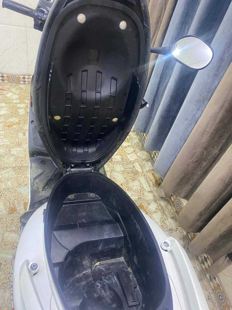 سلام عليكم عندي سكنس لد البيع
الدراجه جديده ياباني هسه منزلهه قبل شهر ريدهه 14ورقه وبهه مجال الاتصال عل هاذ الرقم ***********
