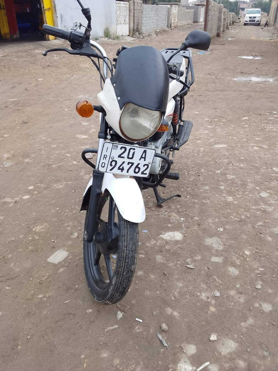 السلام عليكم دراجه موديل 2023بوكسر كلاسك رقم ديالى انلكيزي تحويل ثاني يوم بسمي ملاحضه الدراجه مجفته مكانها بغداد حي اور ***********
