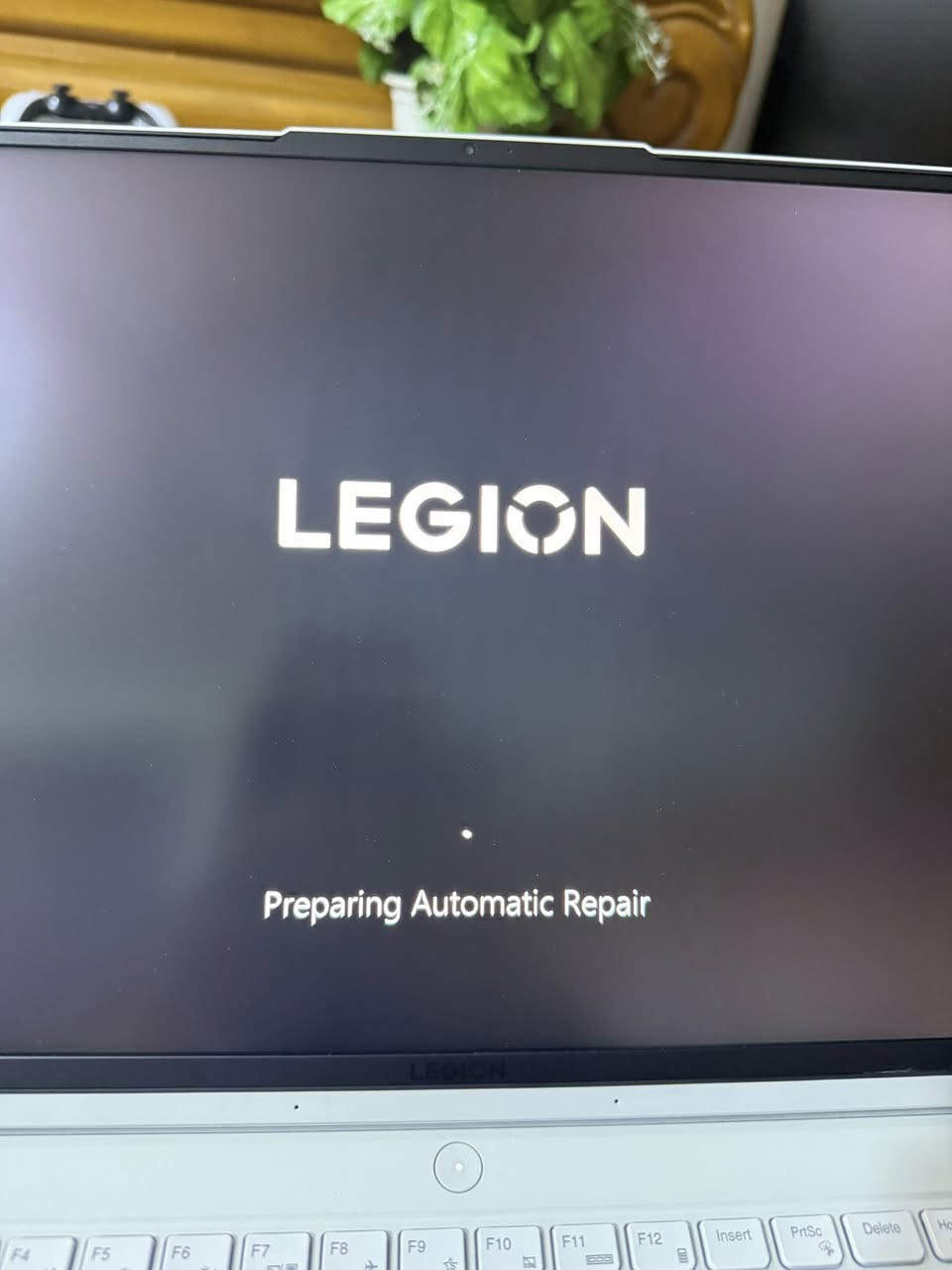 السلام عليكم
لابتوب للبيع لينوفو ليجن 5 برو الابتوب خليتة عل كهرباء ونطفة فجاة مايشتغل او يشتغل بس الة تخلي عل شحن من تفصلة بعد مايشتغل ويدخل علة هيج و ضعيات وباتلوكر قافل ومن اشغلة لازم تضغط باور و F10 
يالله تشتغل شاشة 
ابيعة فحم انت وحضك يشتغل بالعافية عليك مايشتغل اني مامسوؤل لان بايعة فحم اذا ماتصلح تستفاد من الرام و الذاكرة و الشاشة وبطارية والشاحنة 
ابيعة فحم ب 500 الف
 الموصفات 
 CPU: intel i7-12700H
RAM32
Storage 1TB SSD
RTX3070
Display 16.0 WQXGA


**إذا كنت صاحب هذا الإعلان وتريد حذفه لأي سبب، رجاءا أرسل رسالة إلى الدعم الفني**