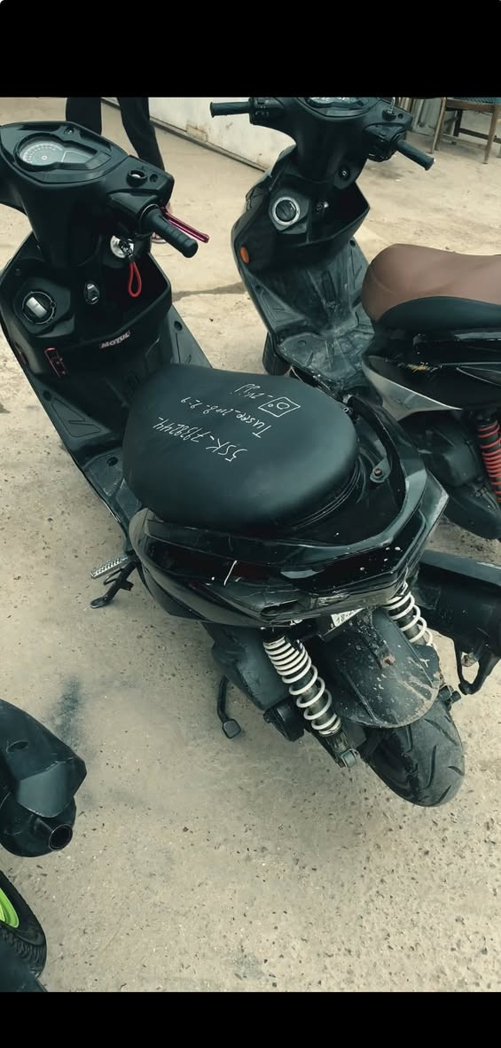 سلام وعليكم سكنس لد للبيع دراجه نضيفه مابيه اي نقص بيه بس الكلوبات عطلانه مالته بس مكاني بغداد غزاليه سعر ٨٥٠ وبيه مجال للشراي اي استفسار خاص او عل واتس ***********
